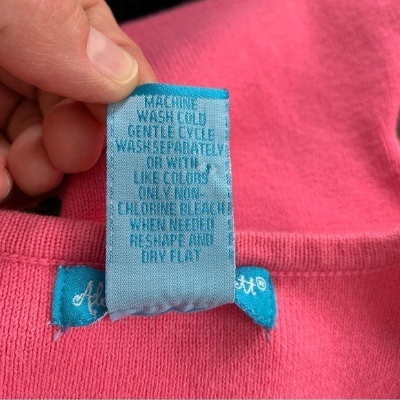 Alexandra Bartlett Alligator Pink Knit Top Womens L Crocodile Novelty Shirt - Picture 7 of 15